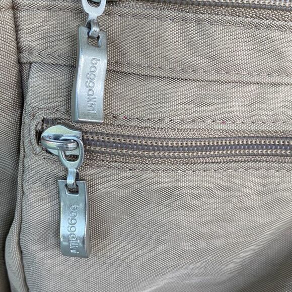 Bagallini Hobo Bag - Picture 4 of 7